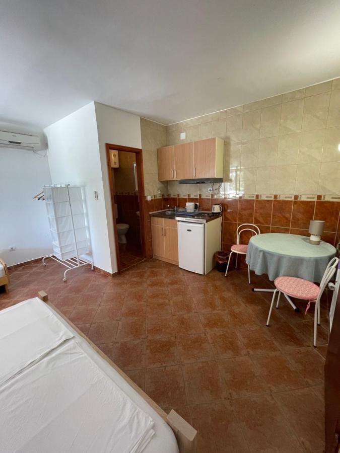 Vuko I Magdalena Midzor Apartment Petrovac Exterior photo